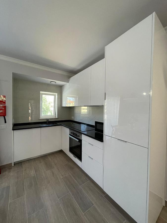 Apartment King's Village *